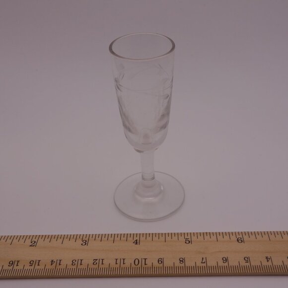 Set of Four(4) Grapevine Pattern Small Delicate Glasses - Picture 9 of 16